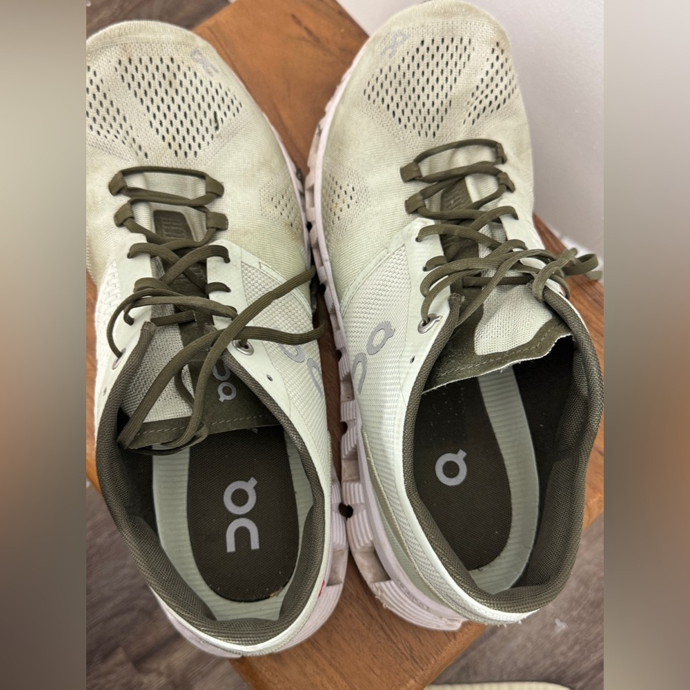 On RunningCloud X 'Aloe White' - Picture 5 of 10